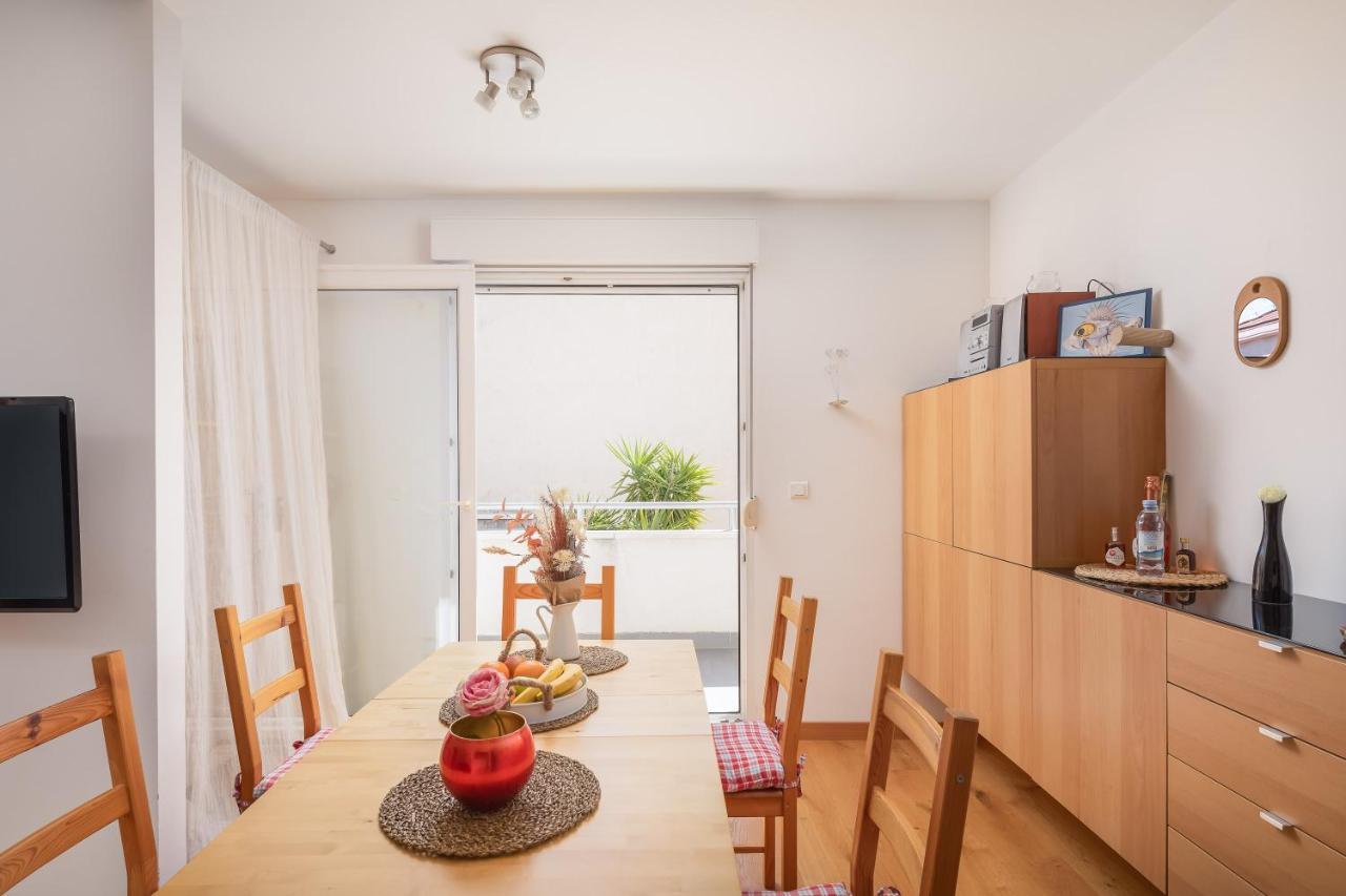 Modern Apt With Terrace 4 Min Walk To The Beach Split Buitenkant foto
