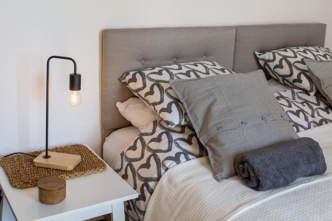 Modern Apt With Terrace 4 Min Walk To The Beach Split Buitenkant foto